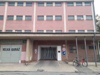 garážové stání, Plzeň Bory, Tomanova ulice