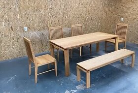 Dubový jídelní stůl a židle