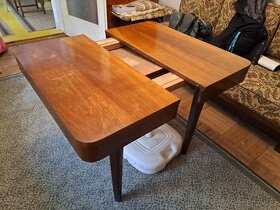 Židle dřevěné i kuchyňské, starý stůl - 1