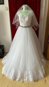 Svatební šaty od Elody