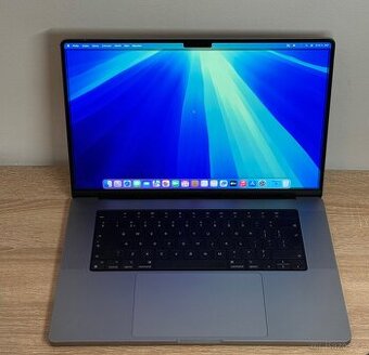 MacBook Pro 16” M1 Pro – 16 GB / 512 GB SSD – 93 % baterie