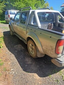 Nissan Navara Double-cab 2,5 tdi