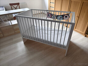 Dětská postýlka včetně matrace