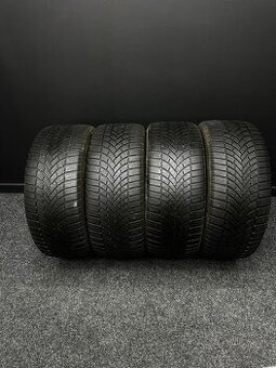 Sada pneu Bridgestone 235/45/18 98V