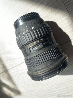 Objektiv Tokina AF 12-24mm/4 v Top stavu