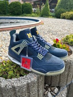 Jordan 4 Retro Michigan - 1