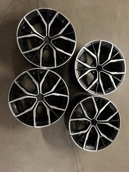 19" originální sada BMW Y-Spoke 845M, TPMS, 5x112