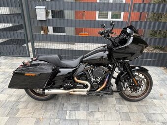 HARLEY DAVIDSON ROAD GLIDE ST CUSTOM