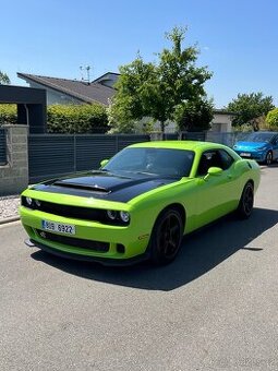 Dodge challenger 5.7 V8 HEMI - 2016