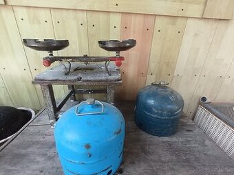 Prodám plynový vařič a 2 bomby(viz foto)