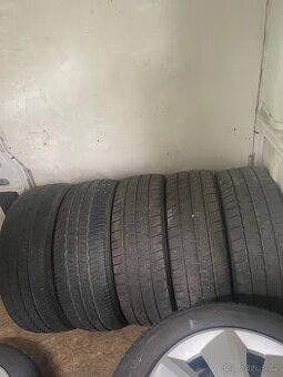 Letni pneu 235 65 16 C