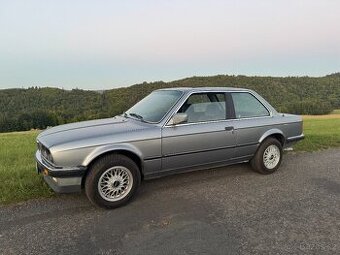 BMW E30 coupe