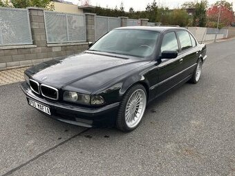 Bmw e38 750iL V12 240kw rok 1996