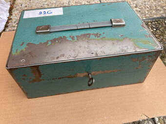 Pokladnička, kasička, trezorek, trezor, střádanka za 500 kč