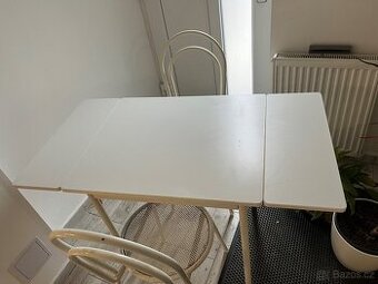 Kuchyňský stůl a židle