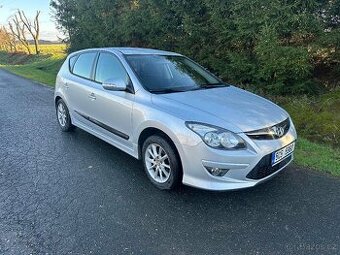 Hyundai i30 1,4i 80kW - rok 2011 - TOP STAV - Nová STK -ČR