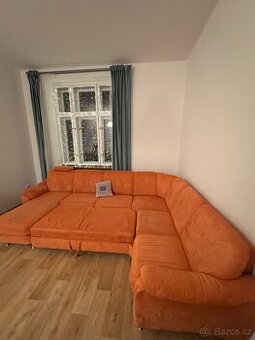 Prodám velký oranžový gauč