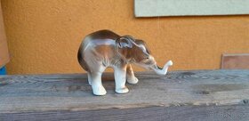 A28 Stará porcelánová soška slůněte slon DUX