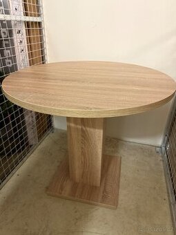 Jídelní stůl , nový
