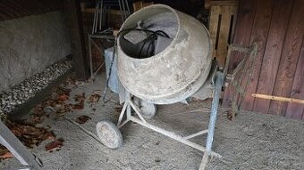 Stavební míchačka