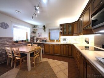 Kuchyňská linka včetně myčky