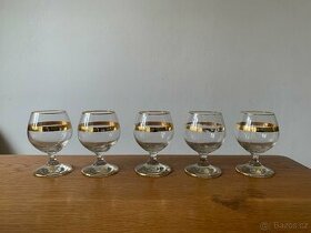 SADA SKLENIČEK NA KOŇAK