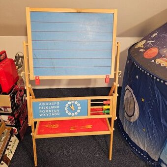 Oboustranná dřevěná dětská tabule