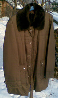 Prodám zimní hnědou bundu č. 59