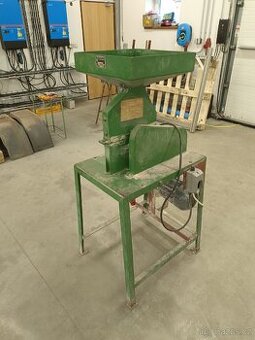 Šrotovník šroťák na obilí