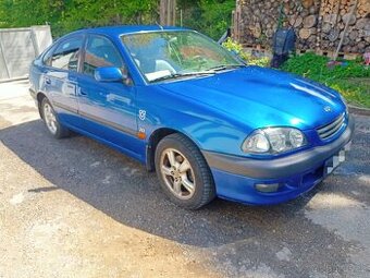 Toyota Avensis T22 2.0 94kw Liftback