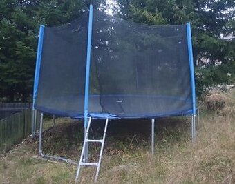 Trampolína