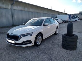 2021_ŠKODA OCTAVIA IV_1.maj.ČR_VIRTUAL KOKPIT_304000Kč netto