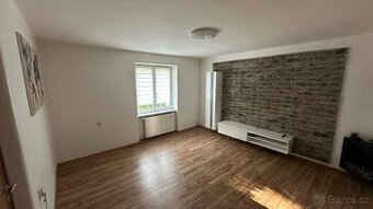 Byt v OV 2+1, balkon, cihlový dům
