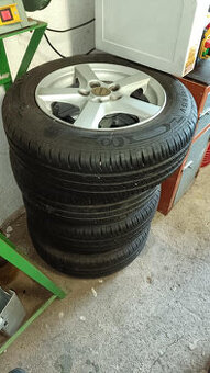 Kolo Pasat 195x65x15 (2001)