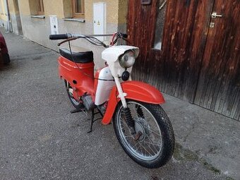 Motorka Jawa 21 Pionýr bez TP plně funkční