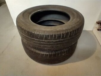 Pneu 215/65/16