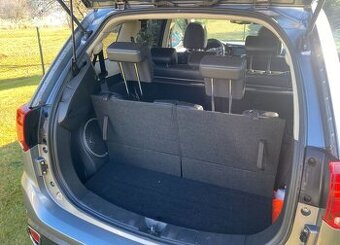 Mitsubishi Outlander - 1