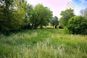 Prodej podílu 1/2 pozemku 487 m2, Lipenec