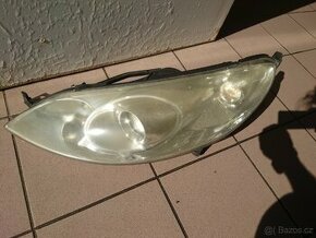 Prodám levé přední světlo xenon Peugeot 407sw
