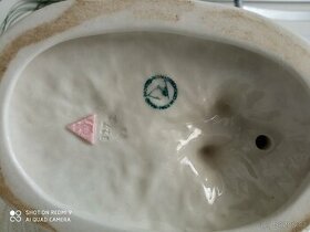Porcelánová soška koně