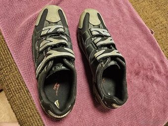 MTB tretry Specialized vel. 45