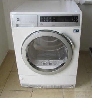 KONDENZAČNÍ SUŠIČKA PRÁDLA ELECTROLUX - 9KG - A+++