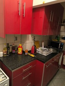 Ikea kuchyně červená