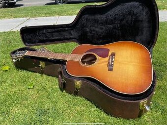 2011 custom gibson.