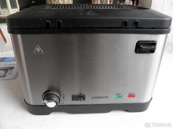 NEPOUŽITÁ NEREZOVÁ FRITÉZA