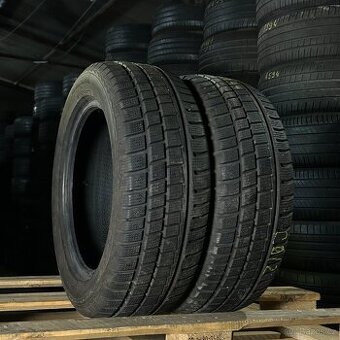 Zimní pneu 215/55 R16 93H Starfire 7mm