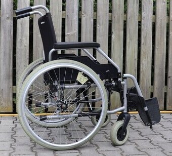 045-Mechanický invalidní vozík Meyra.