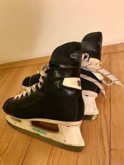 Brusle lední Intersport vel. 37