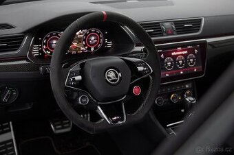 Upravený volant Škoda zkosený s pádly včetně airbagu