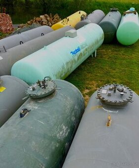 Akumulační nádrž, železná nádrž, septik, jímka, fekál,kejda